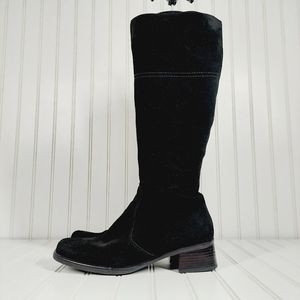La CANADIENNE Tall Heeled Suede Leather Black Boots A633